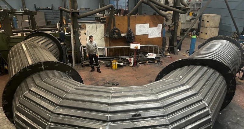 WATER COOLED DUCT